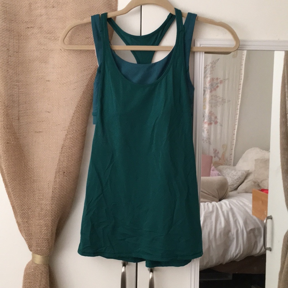 Lulu Lemon top